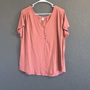 💜Old Navy Mauve Buttoned Short Sleeve Tee